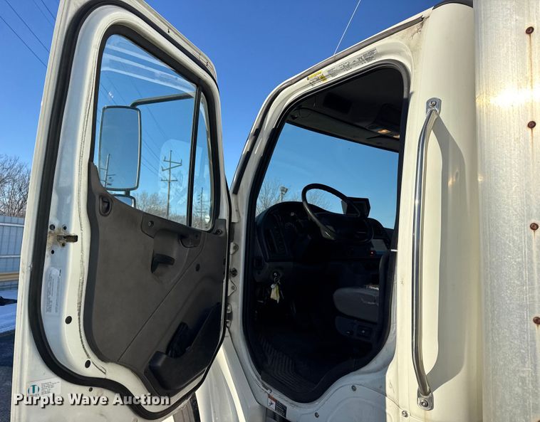image for item YA1963 2017 Freightliner Business Class M2 box truck
