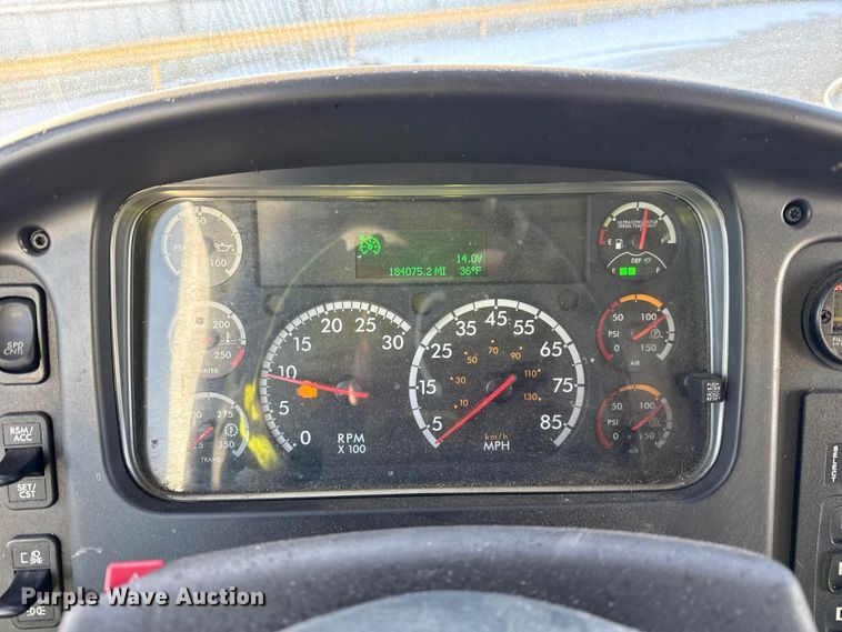 image for item YA1963 2017 Freightliner Business Class M2 box truck