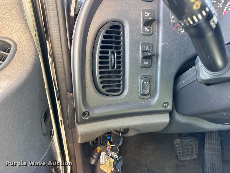 image for item YA1963 2017 Freightliner Business Class M2 box truck