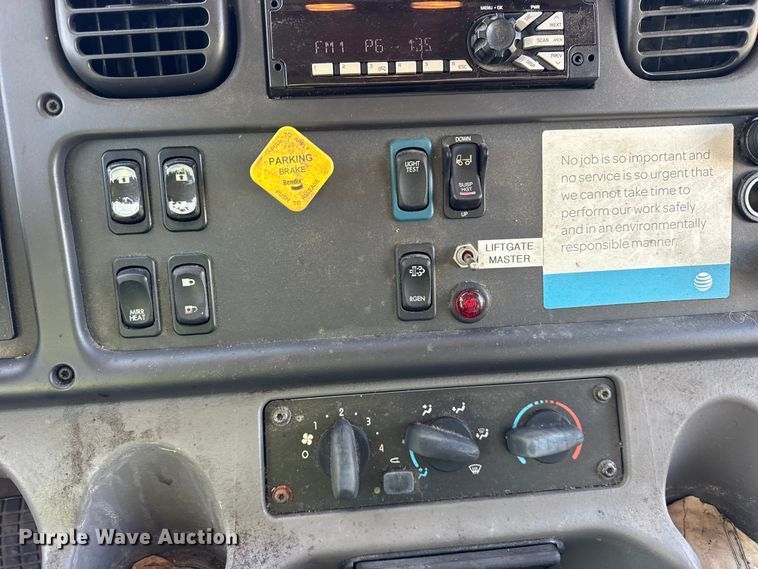 image for item YA1963 2017 Freightliner Business Class M2 box truck