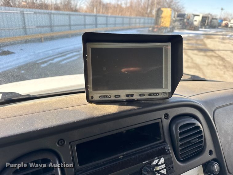 image for item YA1963 2017 Freightliner Business Class M2 box truck