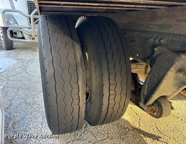 image for item YA1963 2017 Freightliner Business Class M2 box truck