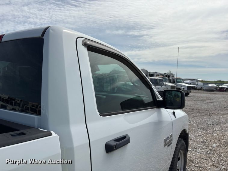 image for item YA3191 2019 RAM 1500 pickup truck