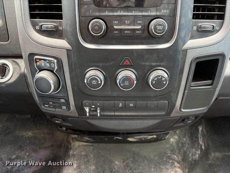 image for item YA3191 2019 RAM 1500 pickup truck