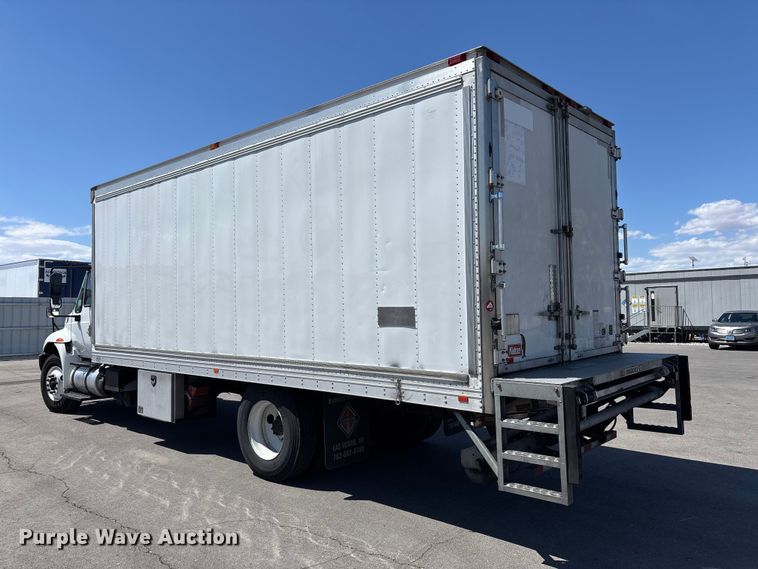 image for item YA3360 2019 International 4300 refrigerated truck