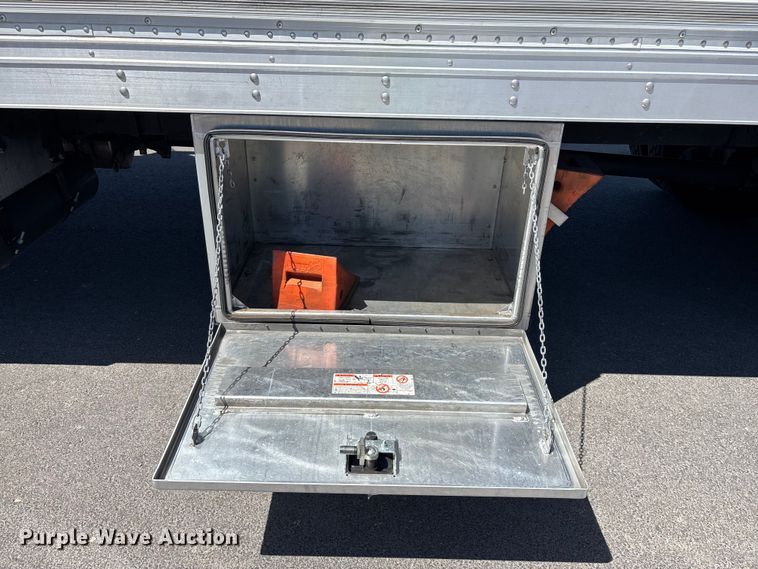 image for item YA3360 2019 International 4300 refrigerated truck
