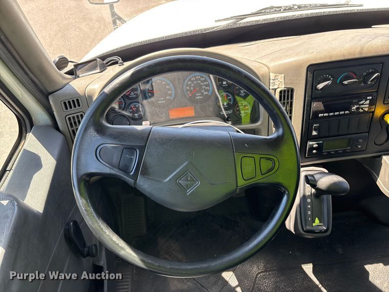 image for item YA3360 2019 International 4300 refrigerated truck
