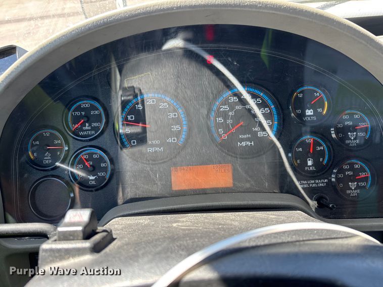 image for item YA3360 2019 International 4300 refrigerated truck