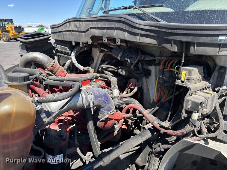 image for item YA3360 2019 International 4300 refrigerated truck