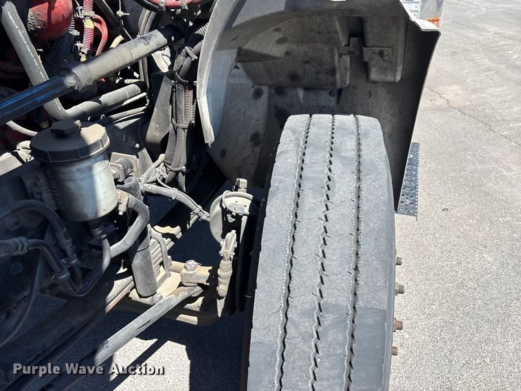 image for item YA3360 2019 International 4300 refrigerated truck