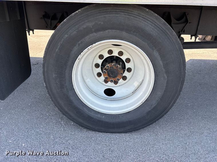 image for item YA3360 2019 International 4300 refrigerated truck