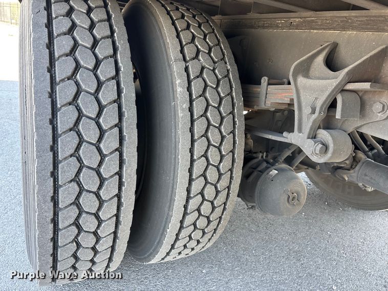image for item YA3360 2019 International 4300 refrigerated truck