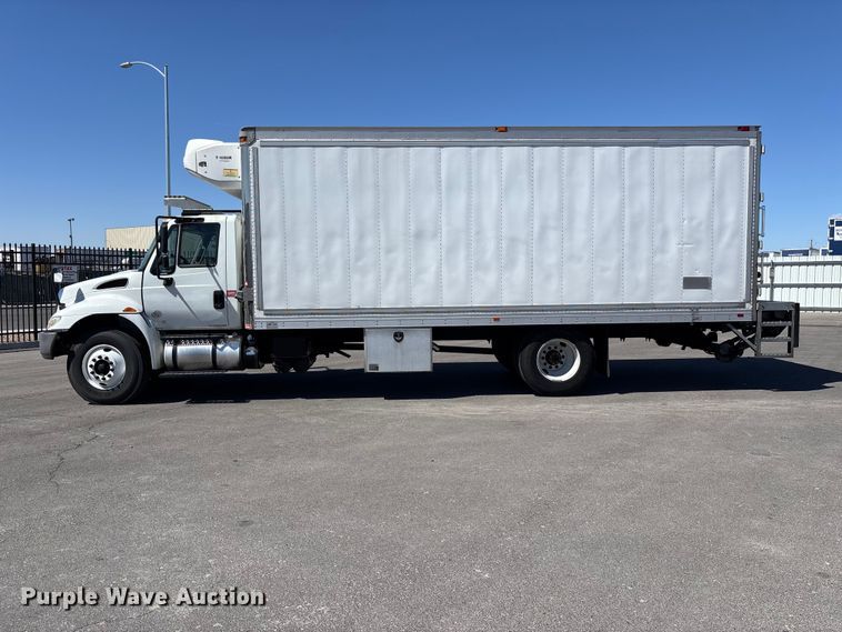 image for item YA3361 2019 International 4300 refrigerated truck