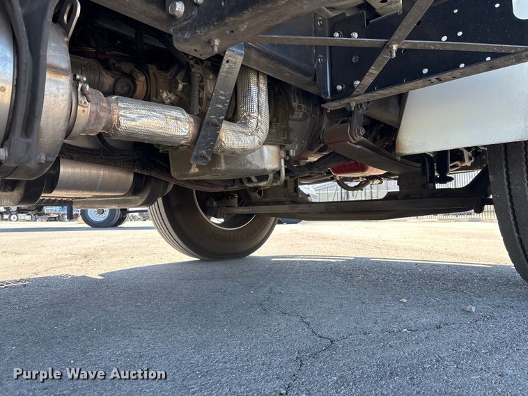 image for item YA3361 2019 International 4300 refrigerated truck