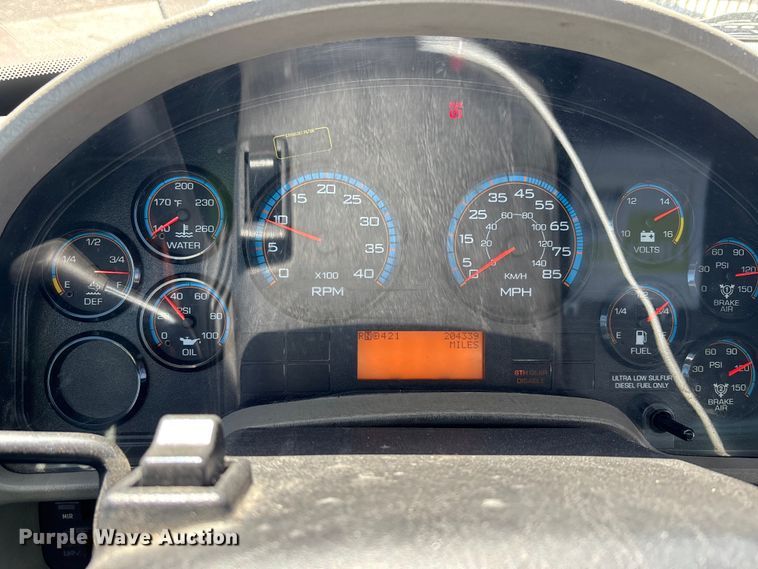 image for item YA3361 2019 International 4300 refrigerated truck