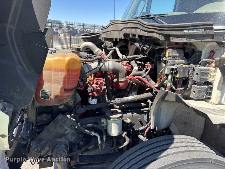 image for item YA3361 2019 International 4300 refrigerated truck