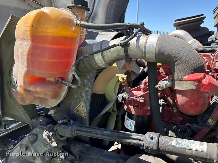 image for item YA3361 2019 International 4300 refrigerated truck