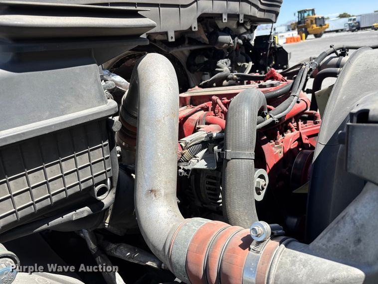 image for item YA3361 2019 International 4300 refrigerated truck