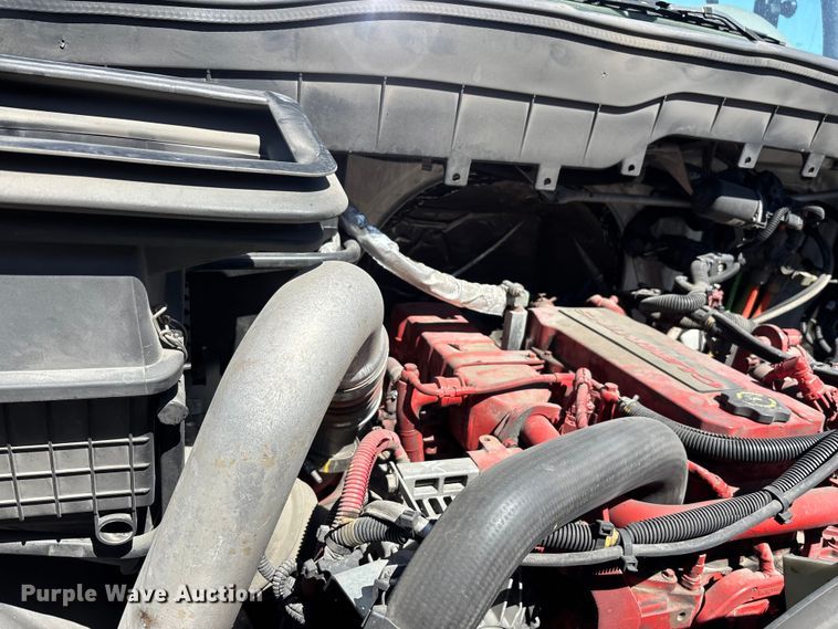 image for item YA3361 2019 International 4300 refrigerated truck