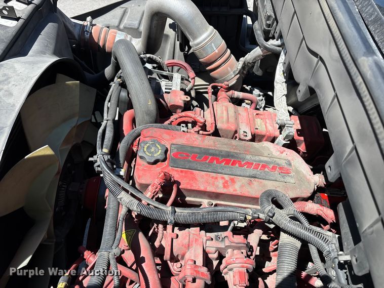 image for item YA3361 2019 International 4300 refrigerated truck