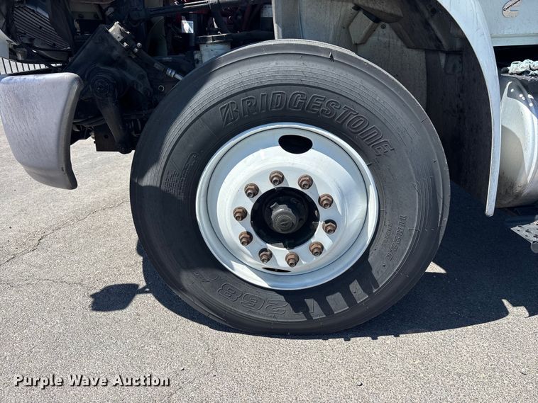 image for item YA3361 2019 International 4300 refrigerated truck