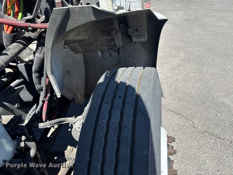 image for item YA3361 2019 International 4300 refrigerated truck
