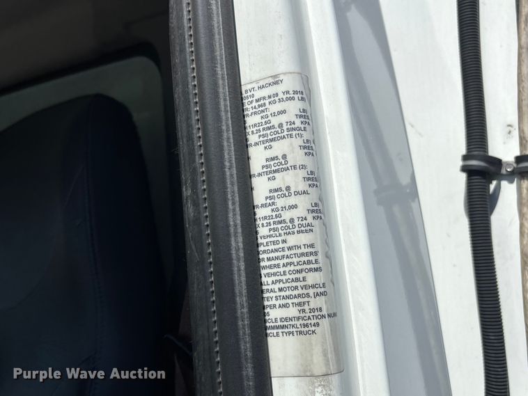 image for item YA3361 2019 International 4300 refrigerated truck