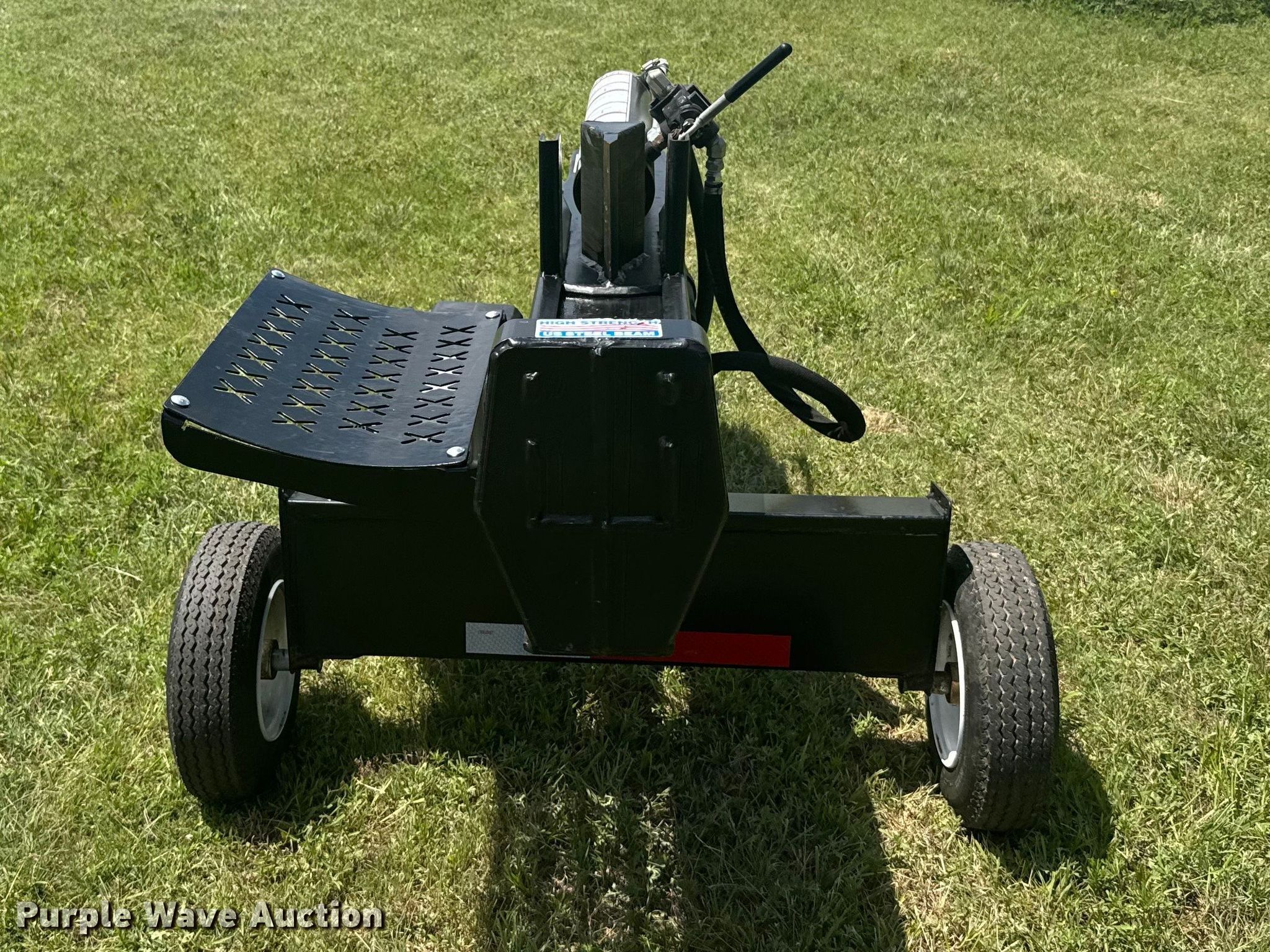 Country Tuff 617361 log splitter in Wilson, KS | Item EW4901 for