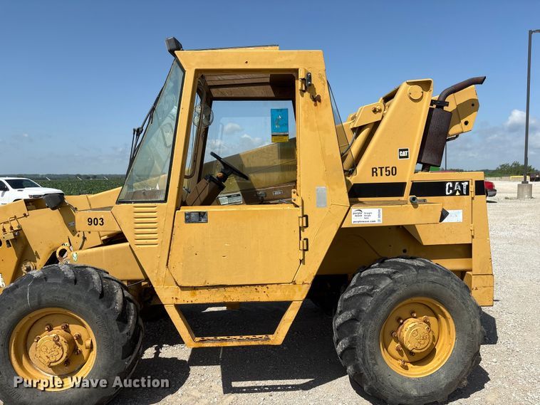 image for item DO5245 Caterpillar RT50 telehandler