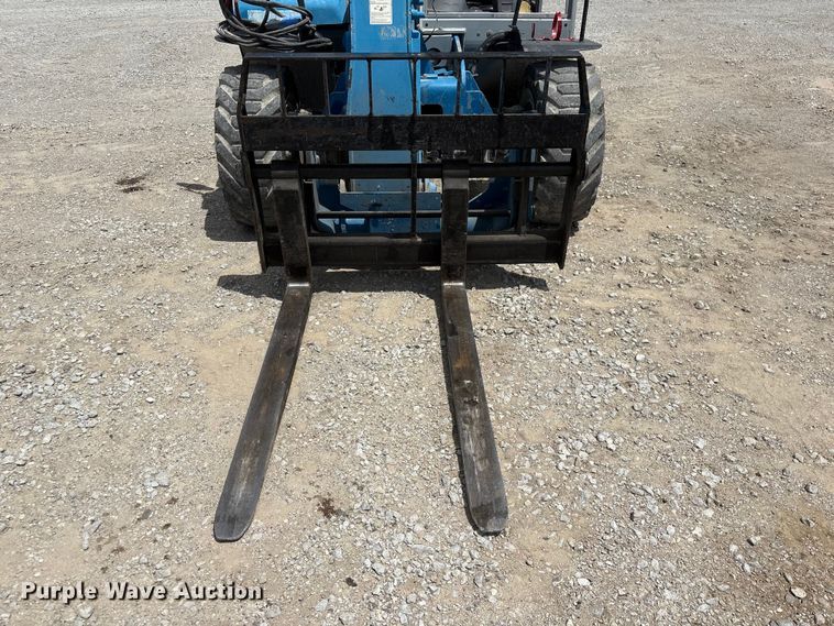 image for item DO5247 2014 Genie GTH-5519 telehandler