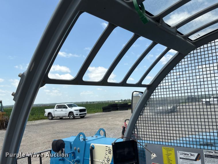 image for item DO5247 2014 Genie GTH-5519 telehandler