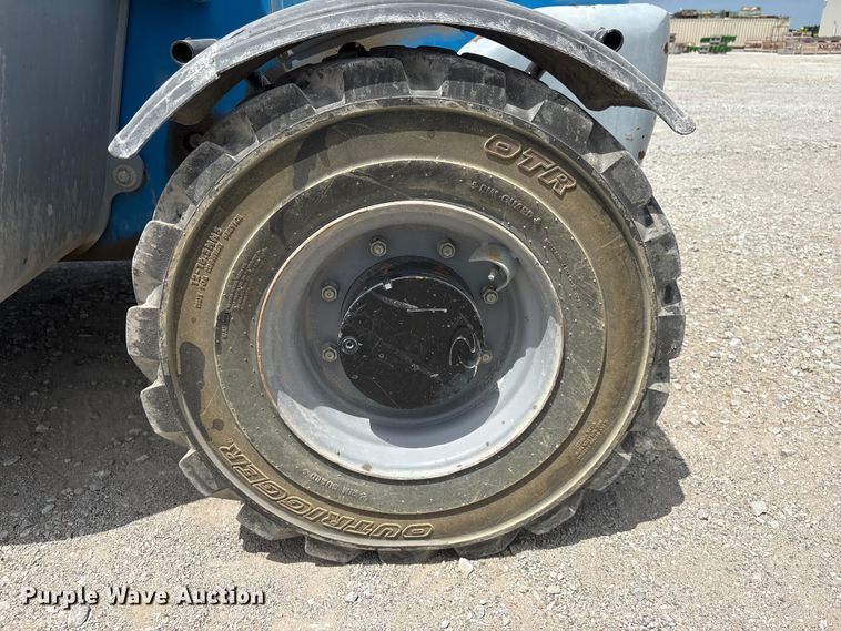 image for item DO5247 2014 Genie GTH-5519 telehandler