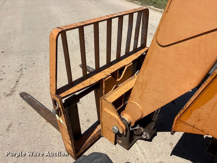 image for item DO5252 2000 Lull 844C-42 telehandler