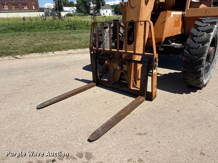image for item DO5252 2000 Lull 844C-42 telehandler