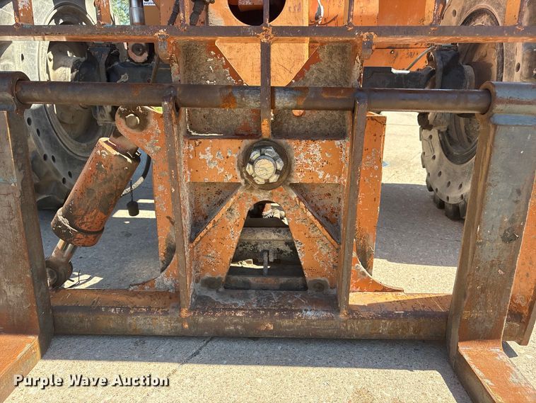 image for item DO5252 2000 Lull 844C-42 telehandler