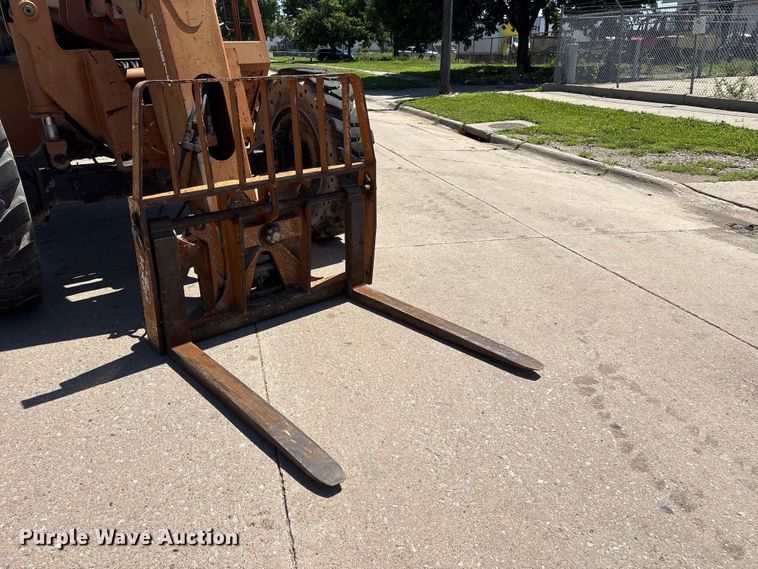 image for item DO5252 2000 Lull 844C-42 telehandler