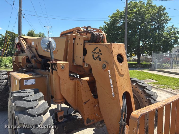 image for item DO5252 2000 Lull 844C-42 telehandler