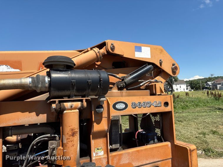 image for item DO5252 2000 Lull 844C-42 telehandler