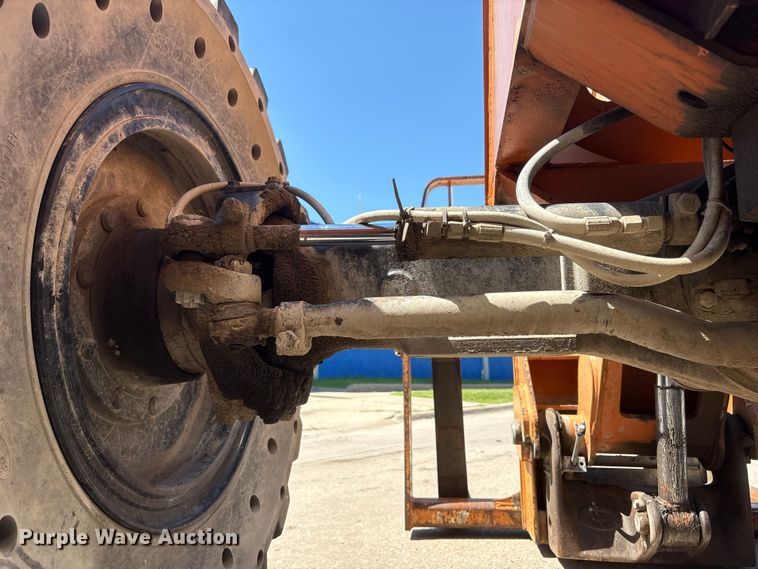 image for item DO5252 2000 Lull 844C-42 telehandler