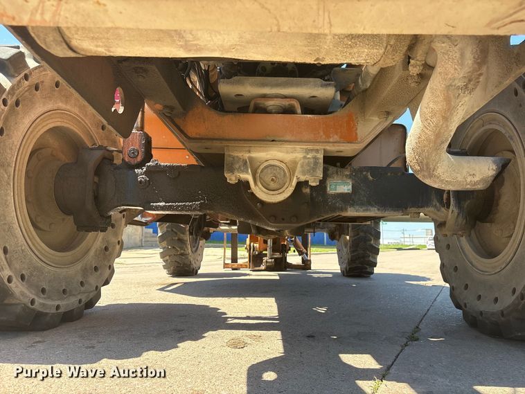 image for item DO5252 2000 Lull 844C-42 telehandler