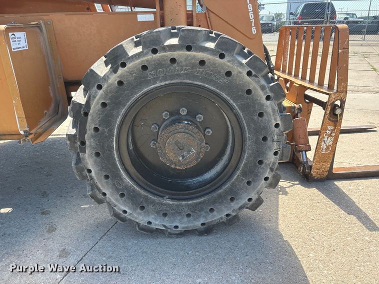 image for item DO5252 2000 Lull 844C-42 telehandler