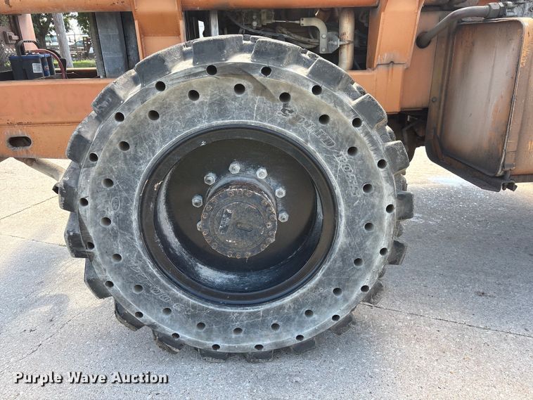 image for item DO5252 2000 Lull 844C-42 telehandler