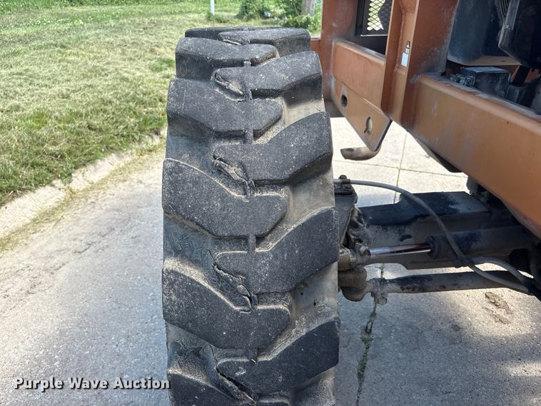 image for item DO5252 2000 Lull 844C-42 telehandler