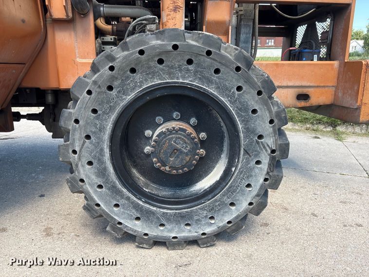 image for item DO5252 2000 Lull 844C-42 telehandler