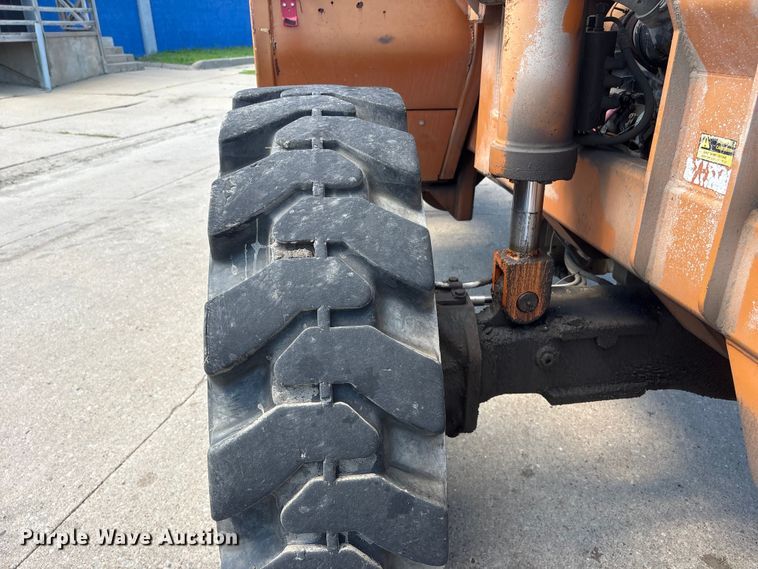image for item DO5252 2000 Lull 844C-42 telehandler