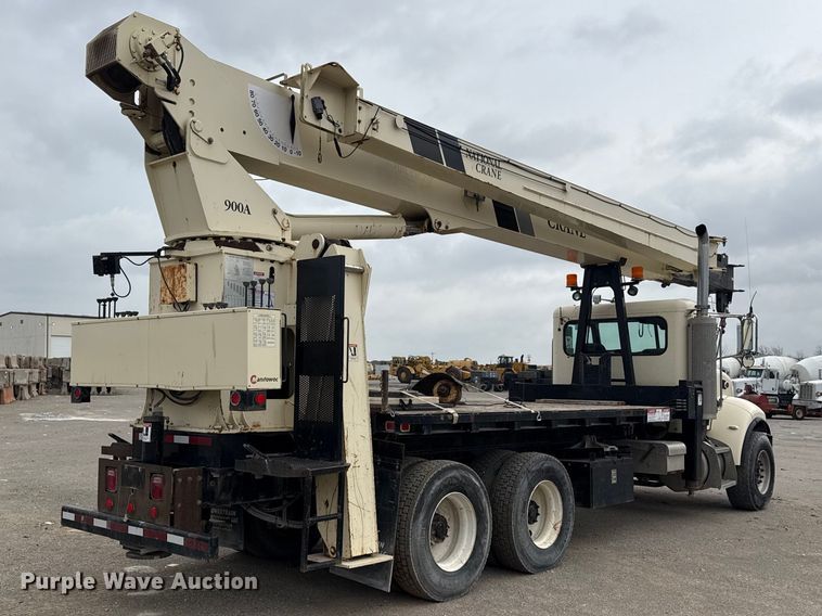 image for item DO8467 2006 Peterbilt 335 crane truck