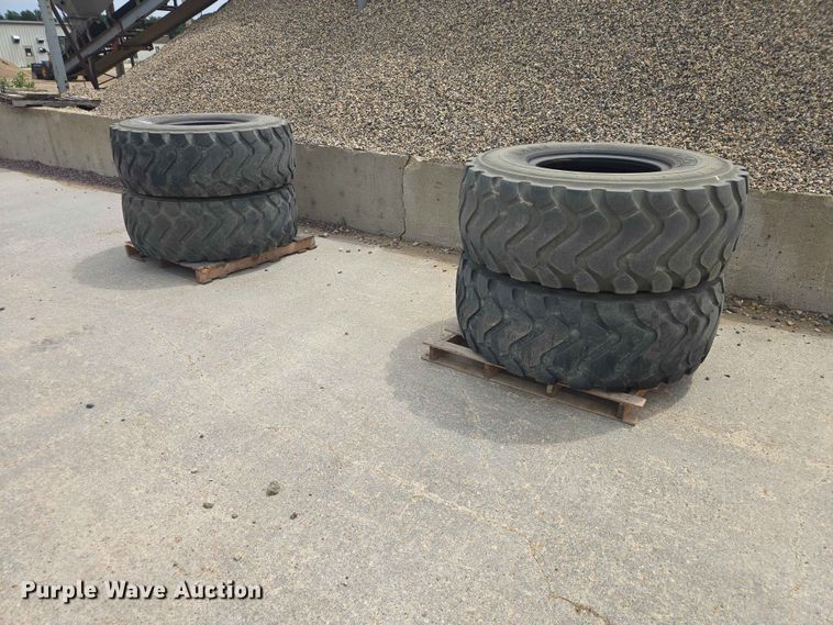 image for item DP8943 (4) 20.5R25 Michelin XHA2 tires