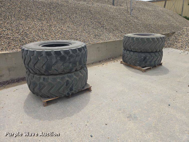 image for item DP8943 (4) 20.5R25 Michelin XHA2 tires