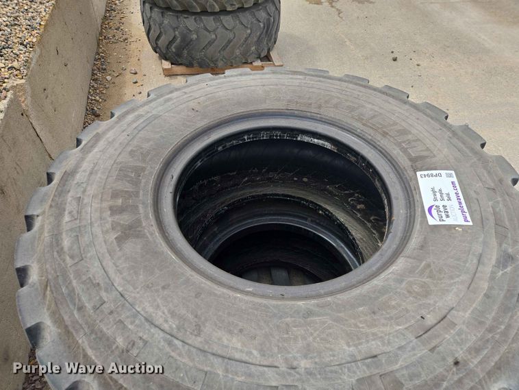 image for item DP8943 (4) 20.5R25 Michelin XHA2 tires