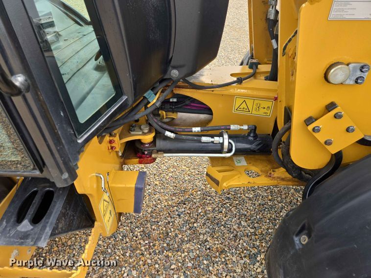 image for item DP8944 2019 Caterpillar 906M wheel loader